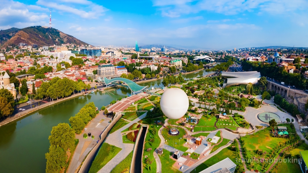Tbilisi Old Town Walking Tour – Avlabari Metro to Freedom Square (Private Half-Day City Tour) 4
