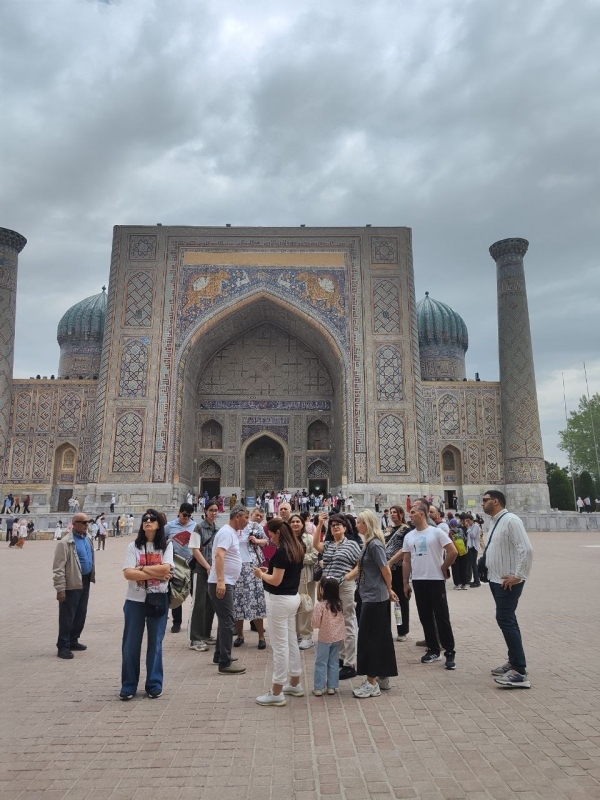 Caravan of Light: Uzbekistan Unveiled 1