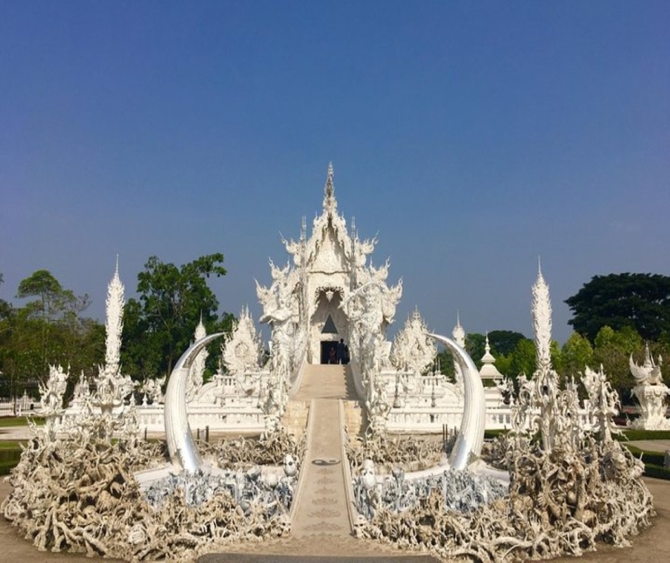 Chiang Mai-Chiang Rai: White -Blue -Red Temple-Lalita Cafe 6