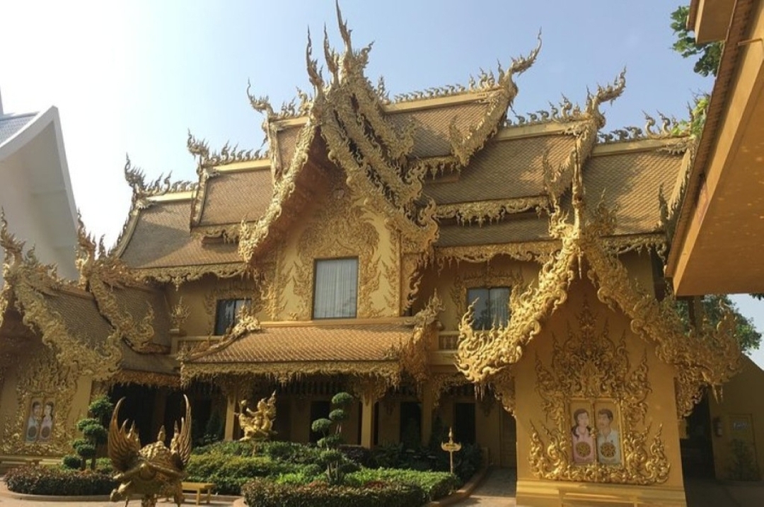 Ching Mai-Chiang Rai: Join Tour One Day White & Blue Temple - Bann Dam Museum - Golden Triangle 5