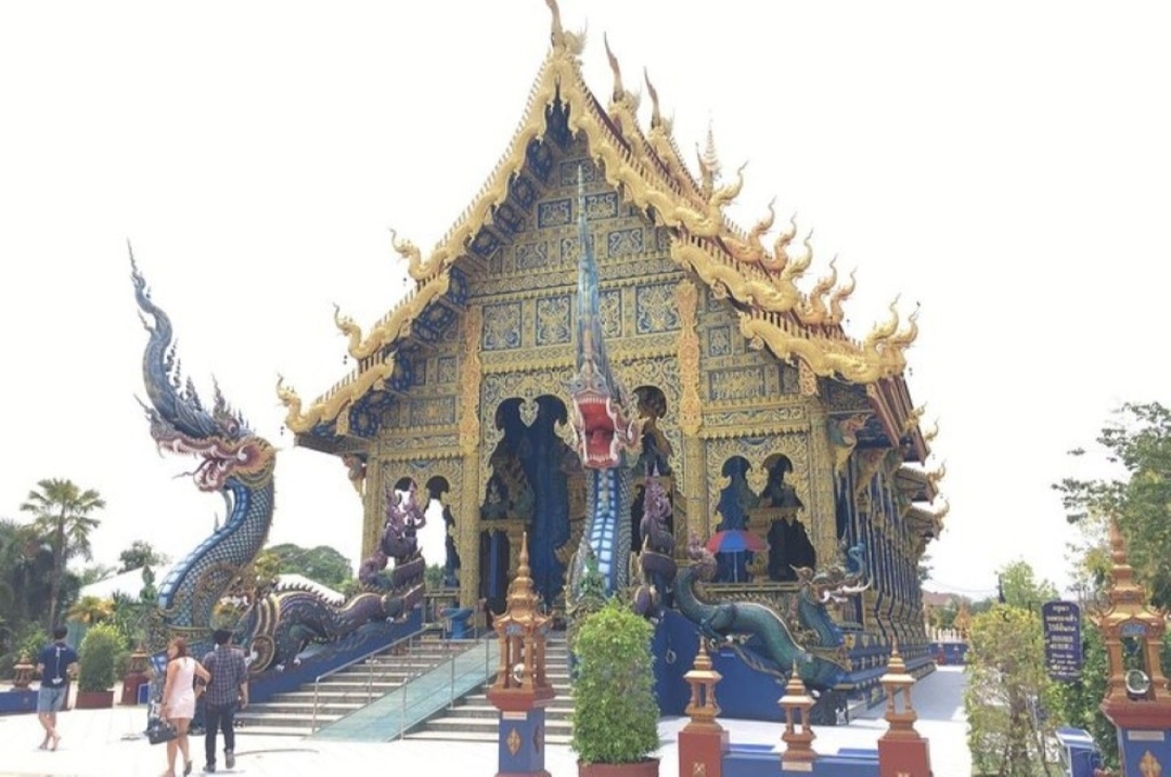 Ching Mai-Chiang Rai: Join Tour One Day White & Blue Temple - Bann Dam Museum - Golden Triangle 9
