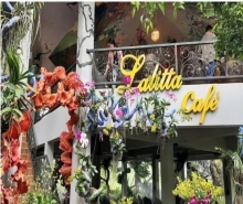 Chiang Mai-Chiang Rai: White -Blue -Red Temple-Lalita Cafe-Karen Village