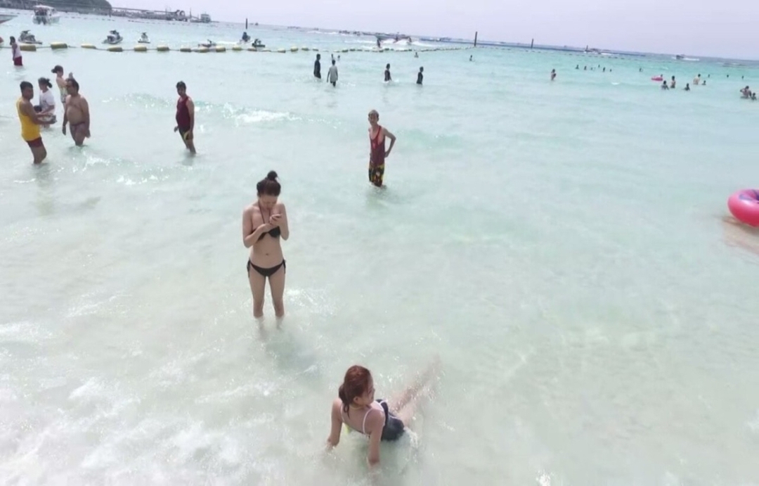 Pattaya-Koh Larn: Speed boat -Sea walker- Parasailing-Jetski-Banana-Snorkelling-lunch 7