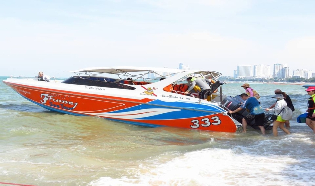 Pattaya-Koh Larn: Speed boat-Sea Walker-Parasailing-Banana Boat-Snorkel-ling-lunch 10