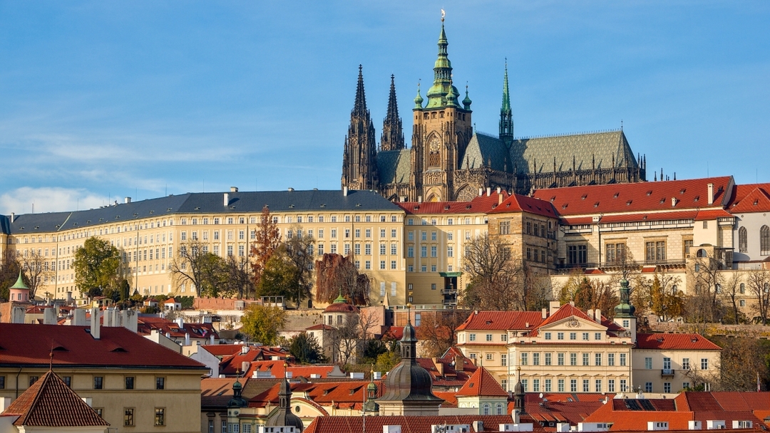 Prague Castle: Private fairytale walking tour 1