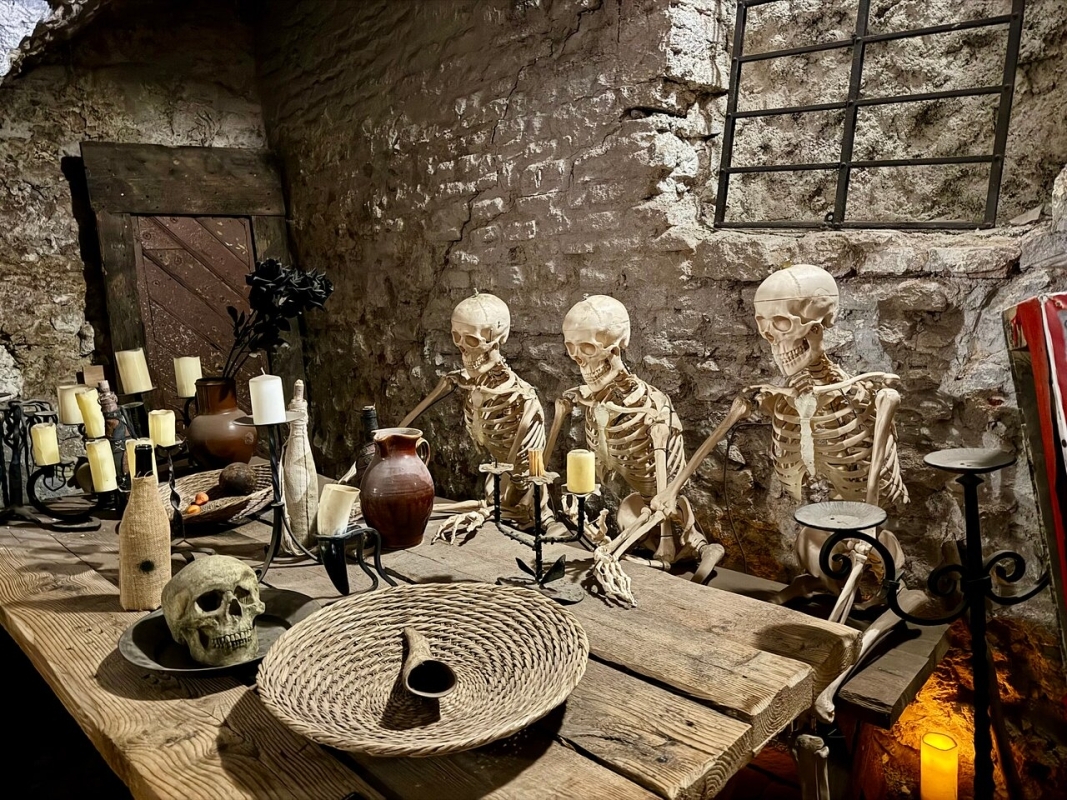 Prague Ghost Tour: Legends, Mysteries & Haunted Stories 4
