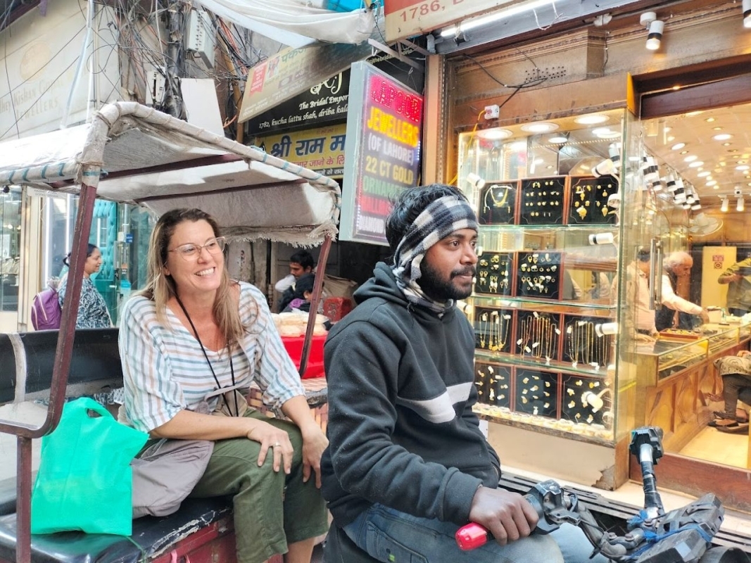 Delhi Private Shopping Tour with Local Guide & Hotel Pickup 5