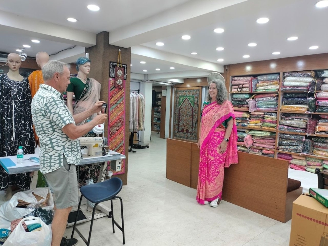 Delhi Private Shopping Tour with Local Guide & Hotel Pickup 7