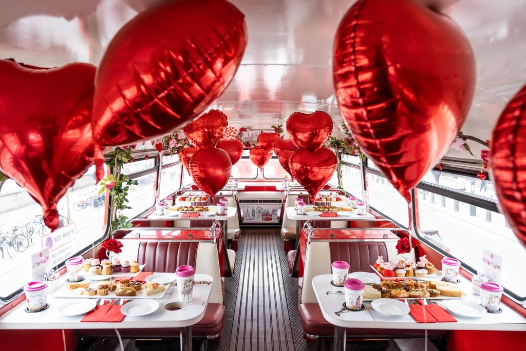 The Original Afternoon Tea London Sightseeing Bus Tour 7