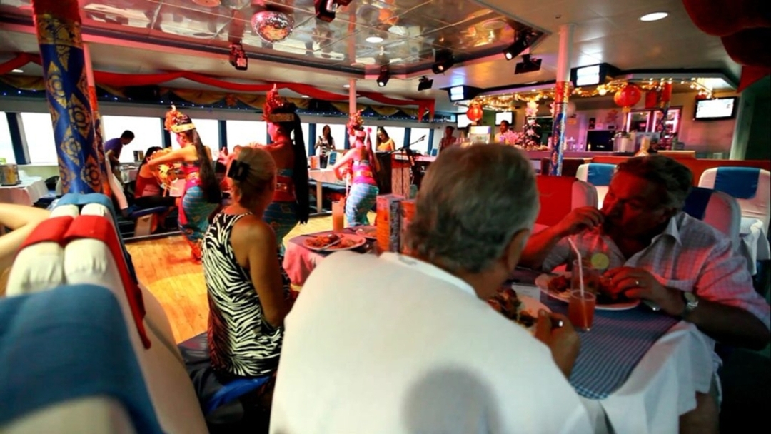 Bali Sunset Dinner Cruise by Bounty Cruise - Live Music and Ocean Views  3