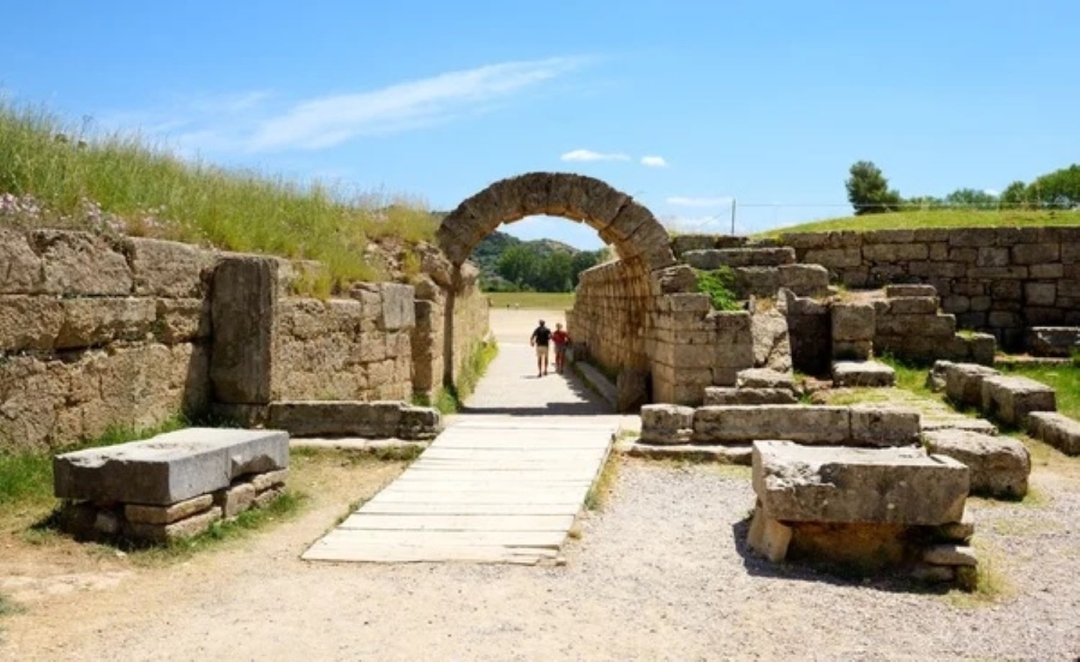 3 Days Classical Tour from Athens: Epidaurus, Mycenae, Olympia, Delphi 7