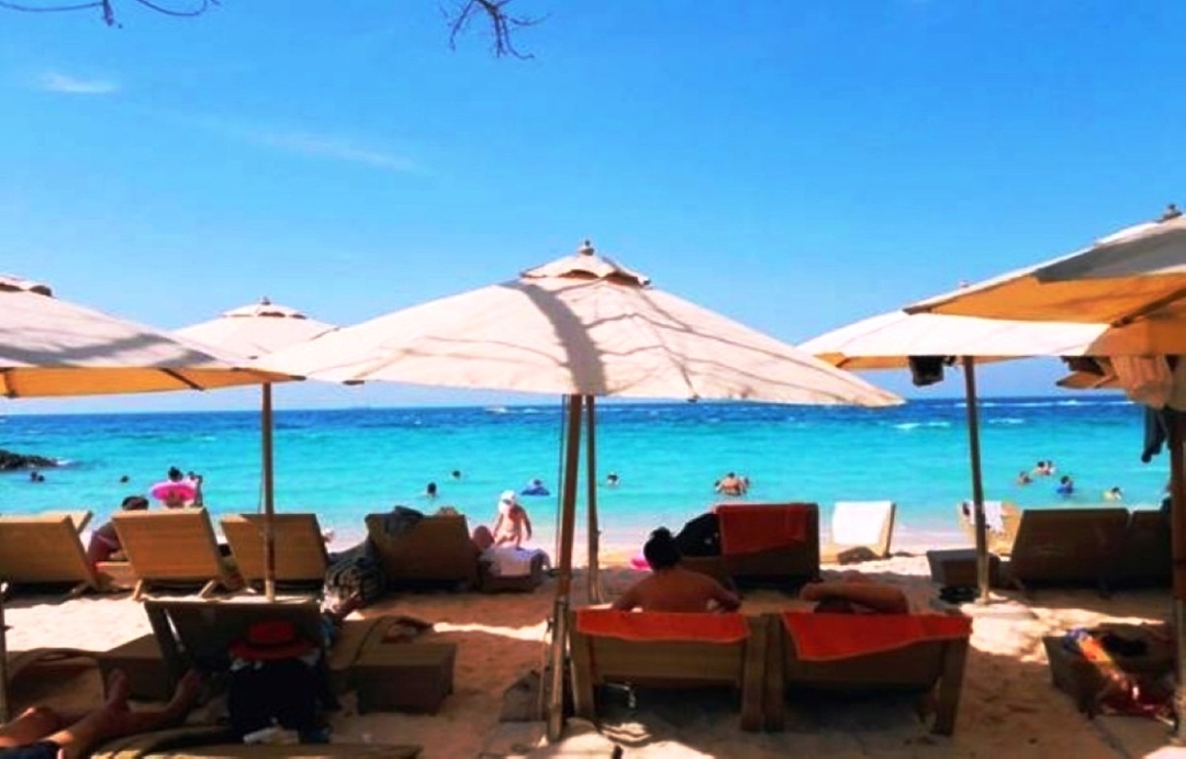 Pattaya-Koh Larn: Speed boat +Sea walker +Parasailing +lunch 8