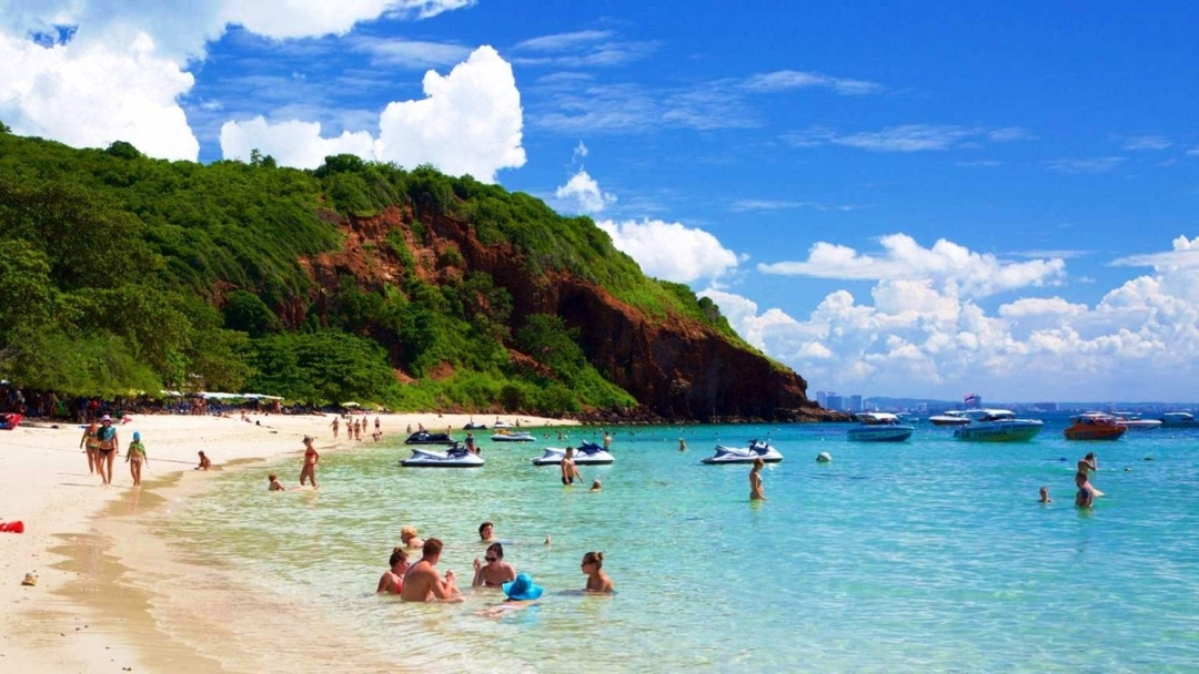 Pattaya-Koh Larn: Speed boat +Parasailing +Jetski  +lunch 8