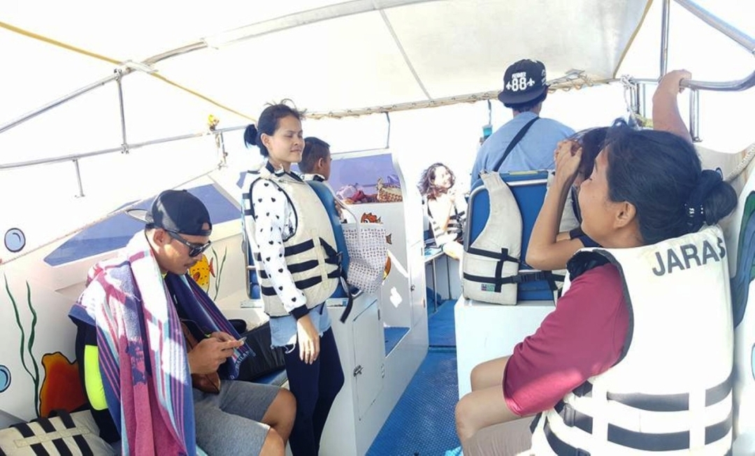 Pattaya-Koh Larn: Speed boat +Parasailing +Jetski+ Snorkeling +lunch 10