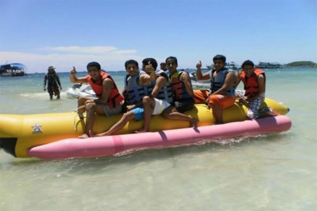 Pattaya-Koh Larn: Speed boat +Snorkeling +banana boat +lunch 7