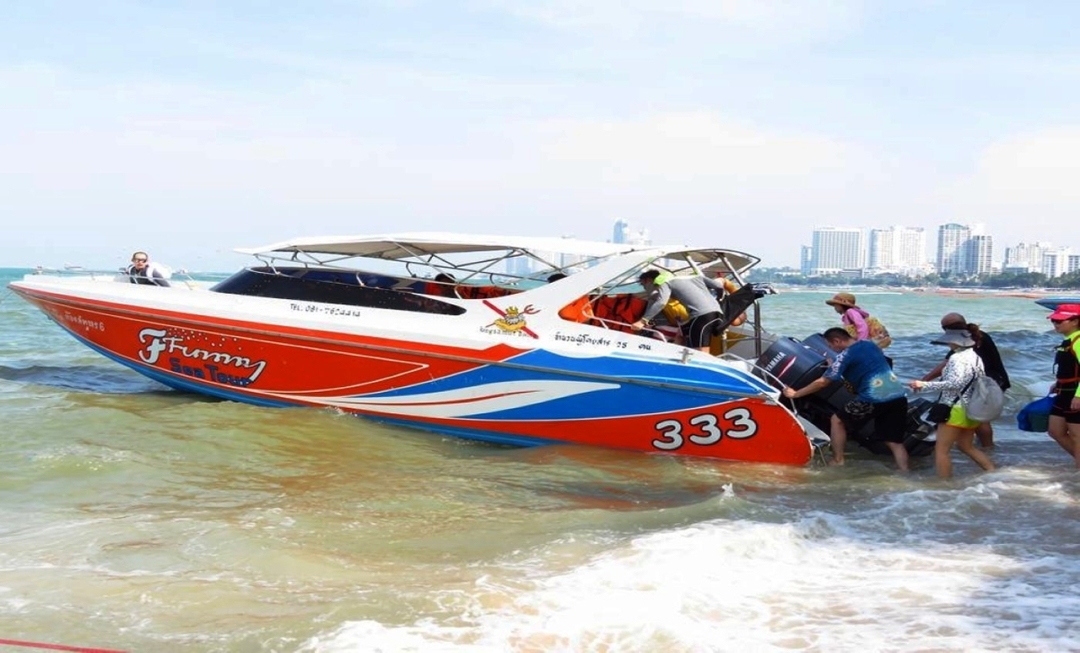 Pattaya-Koh Larn: Speed boat +Jet ski +lunch 10