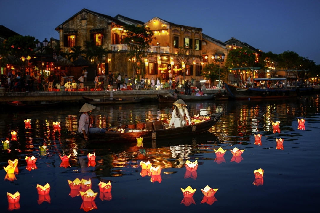 ITA Travel - Vietnam Optional Tour - 3 day tour Danang - Hoi An 1