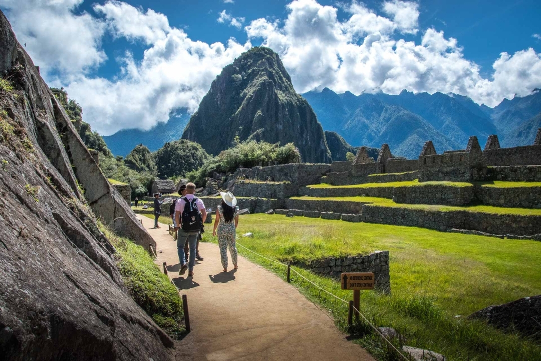 Machu Picchu Full Day Tour from Cusco | Train & Tickets Included 6