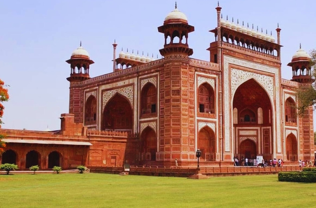 Bandhavgarh, Kanha, Pench Tiger Safari & Taj Experience 9