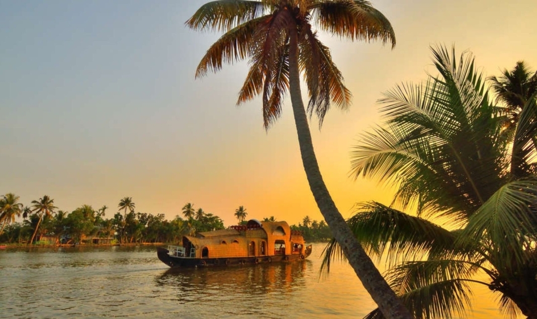 Kerala Backwaters & Beaches 2