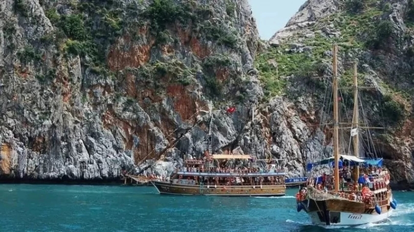 Daily Antalya Boat Tour from Kemer 2
