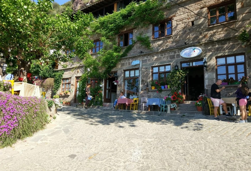 Daily Assos & Behramkale Tour from Ayvalik 8