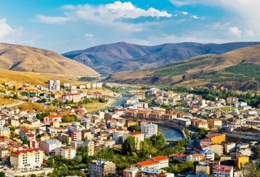 Daily South Bayburt Tour 8