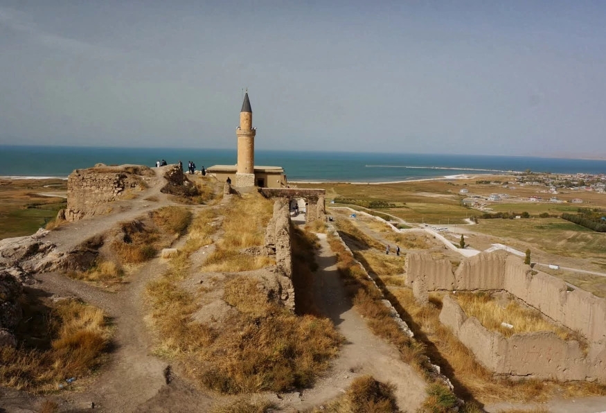 Daily Akdamar Island & Van Lake Tour from Bitlis 6