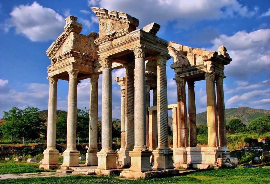 Daily Aphrodisias Ancient City Tour from Pamukkale – Explore the Roman Legacy & Sculptures 1