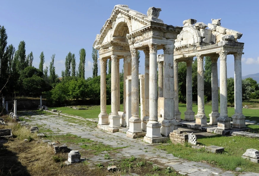 Daily Aphrodisias Ancient City Tour from Pamukkale – Explore the Roman Legacy & Sculptures 8