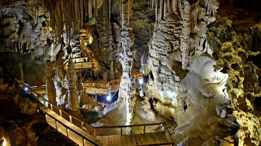 Daily Karaca Cave- Limni Lake Tour 1