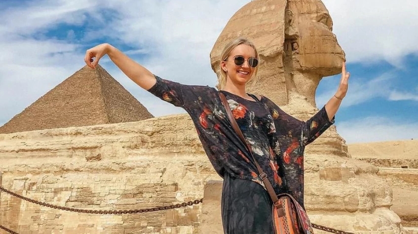 Half Day Tour to Giza Pyramids and Sphinx 1