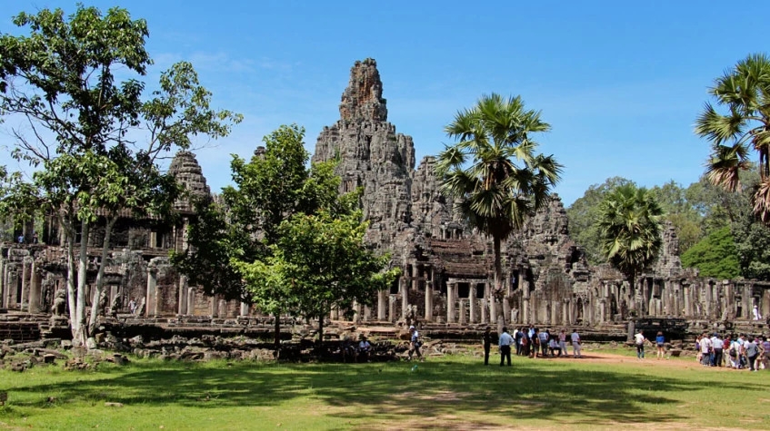 Full Day Small Group Angkor Wat Tour from Siemreap 5