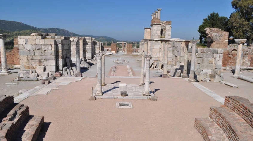 Daily Izmir Smyrna Tour from Didim 9