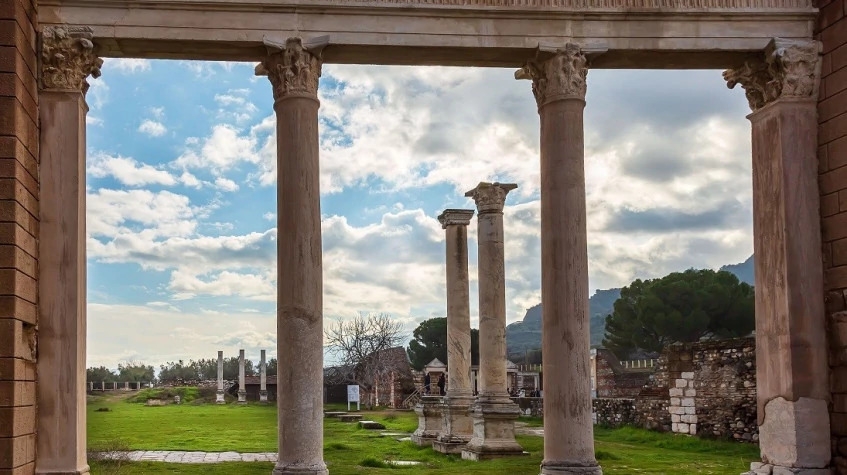 Daily Izmir Smyrna Tour from Didim 11