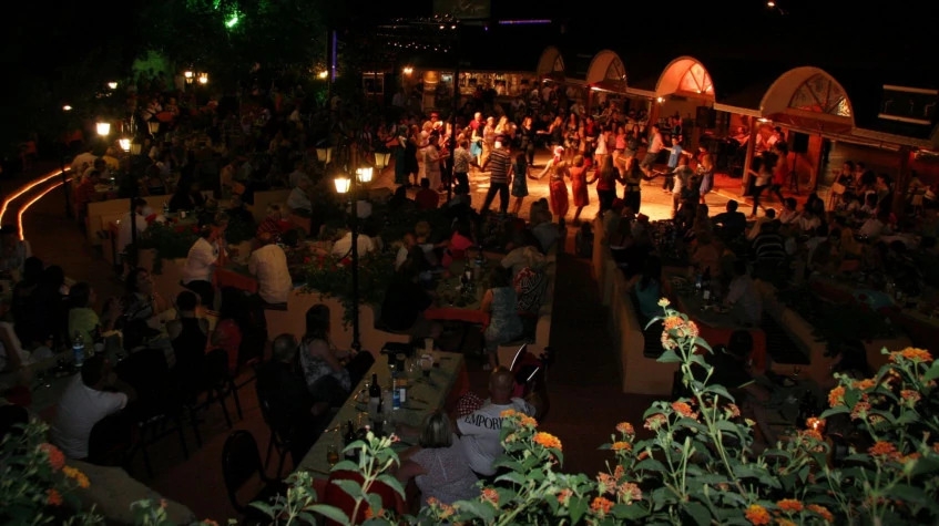 Daily Kusadasi Turkish Night Show 3