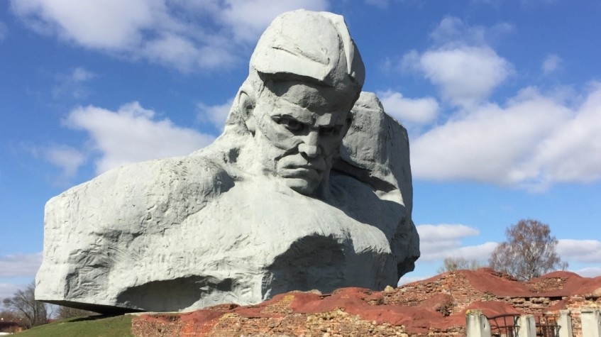Soviet Era Art: Best 9 Days of Belarus Tour 16