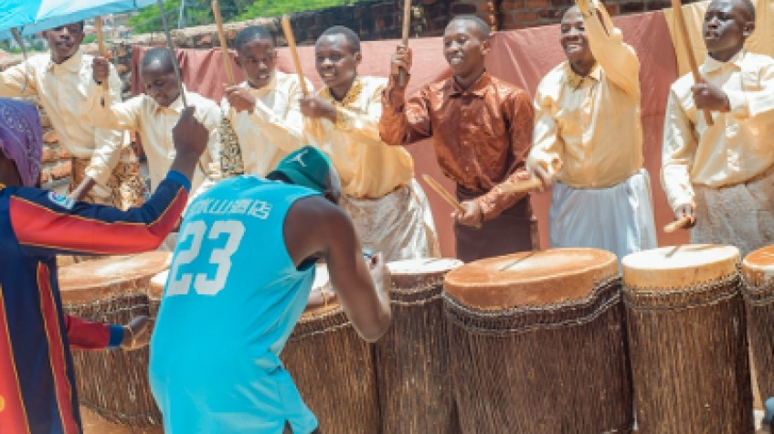 2 Days Mountain Gorilla Safari Rwanda & Kigali City Historical Tour 4