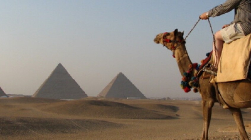 Cairo: Giza Pyramids Camel Ride and Egyptian Museum Tour 2