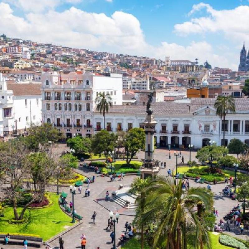 8 Days in Ecuador's Heartland: From Mountains to Hot Springs