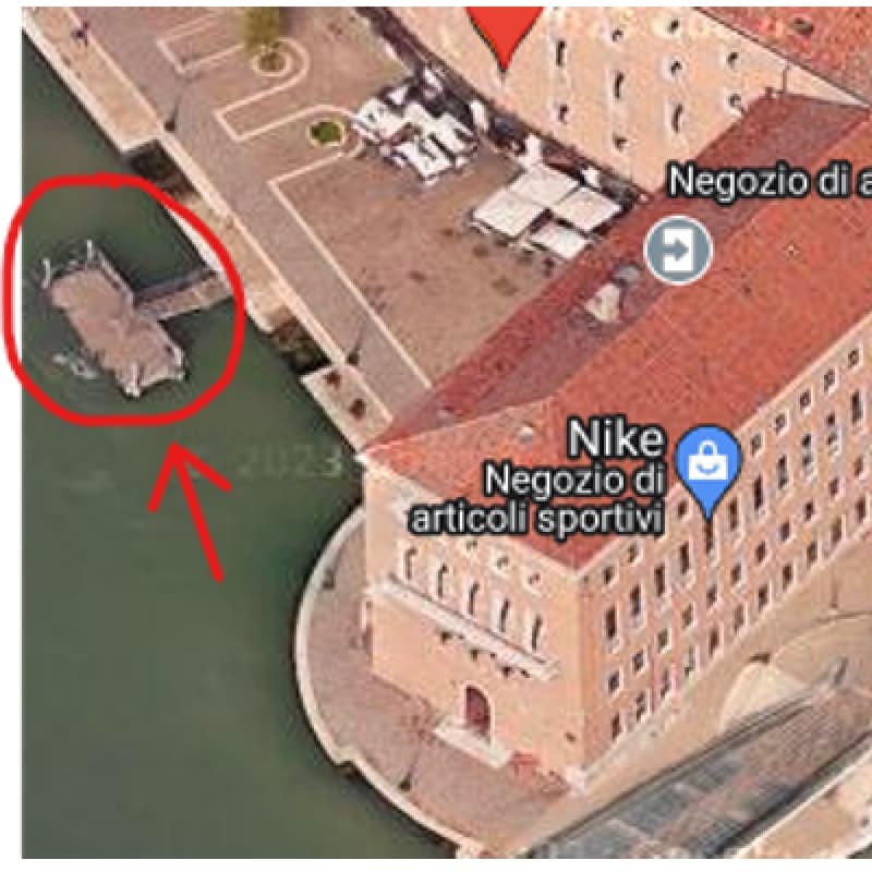 Venice: Murano and Burano Boat Tour with Glass Factory Visit - from Train Station(KFC) 2