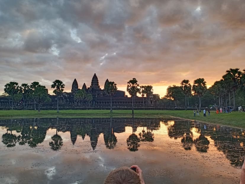 Private One Day Tour with Sunrise at Angkor Wat 2