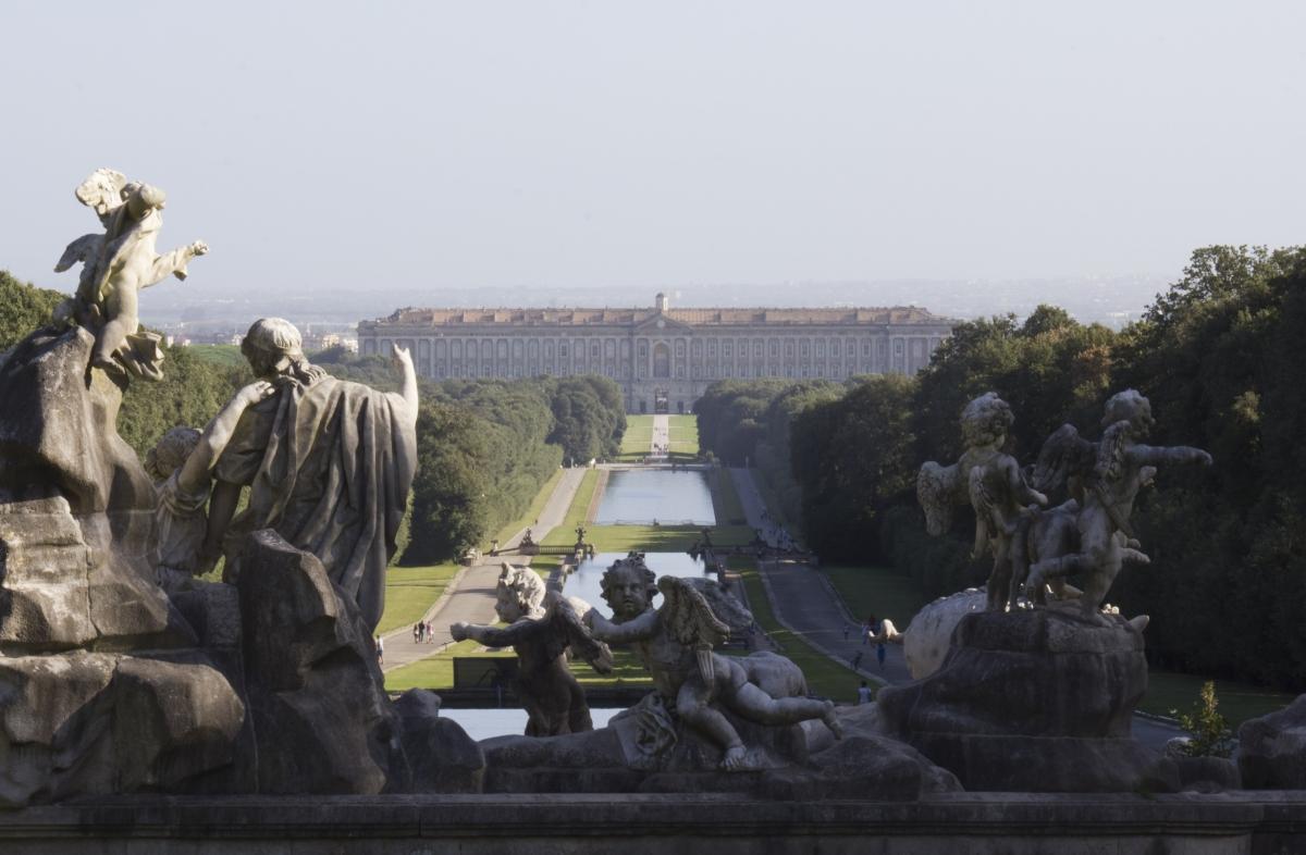 Caserta Royal Palace guided walking tour - Shared tour