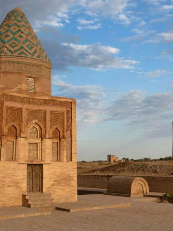 3 days 2 nights tour Turkmenistan Kunya Urgench – Darvaza – Ashgabat – Mary – Farap Border 2
