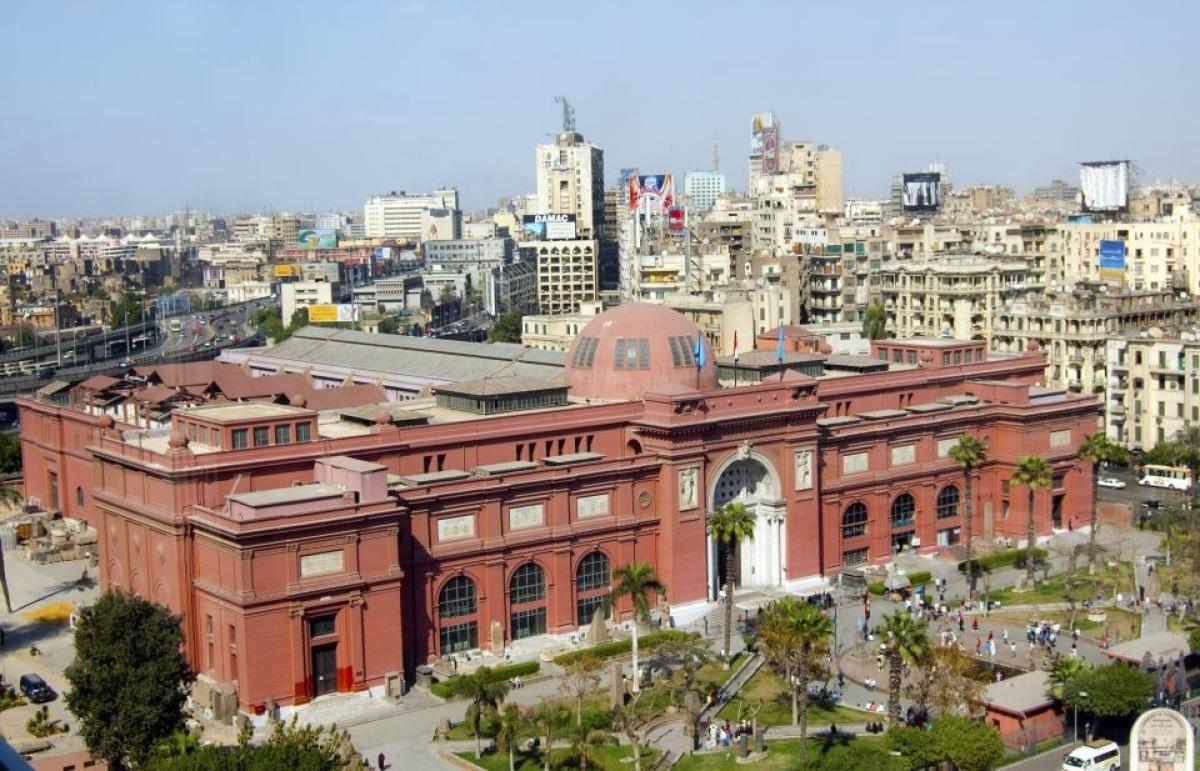 10 Days Cairo, Nile Cruise and Hurghada Package