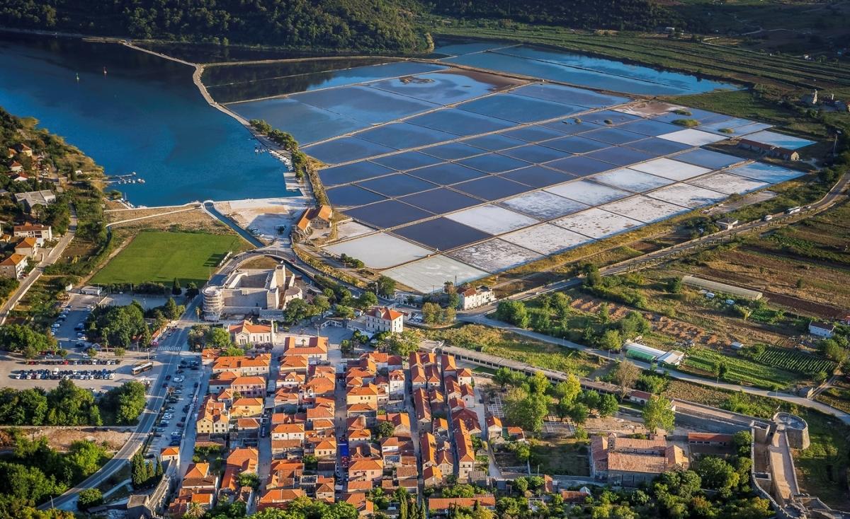Discover Ston - A Half Day Tour With Oyster Tasting