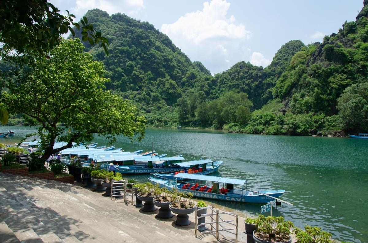 ITA Travel - Vietnam 14D/13N : Hard Adventure - Central Vietnam : Quang Binh National Park - Tu Lan & Hang En Expedition