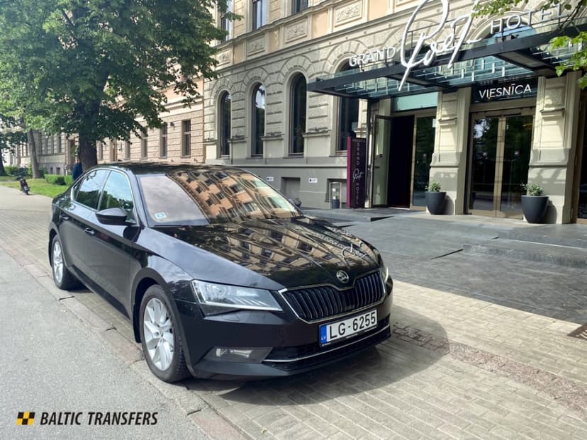 Riga to Vilnius - Sightseeing Transfer 2