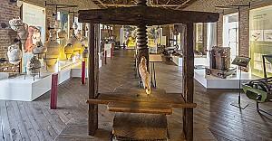 1740598746-Untitled_Panorama1