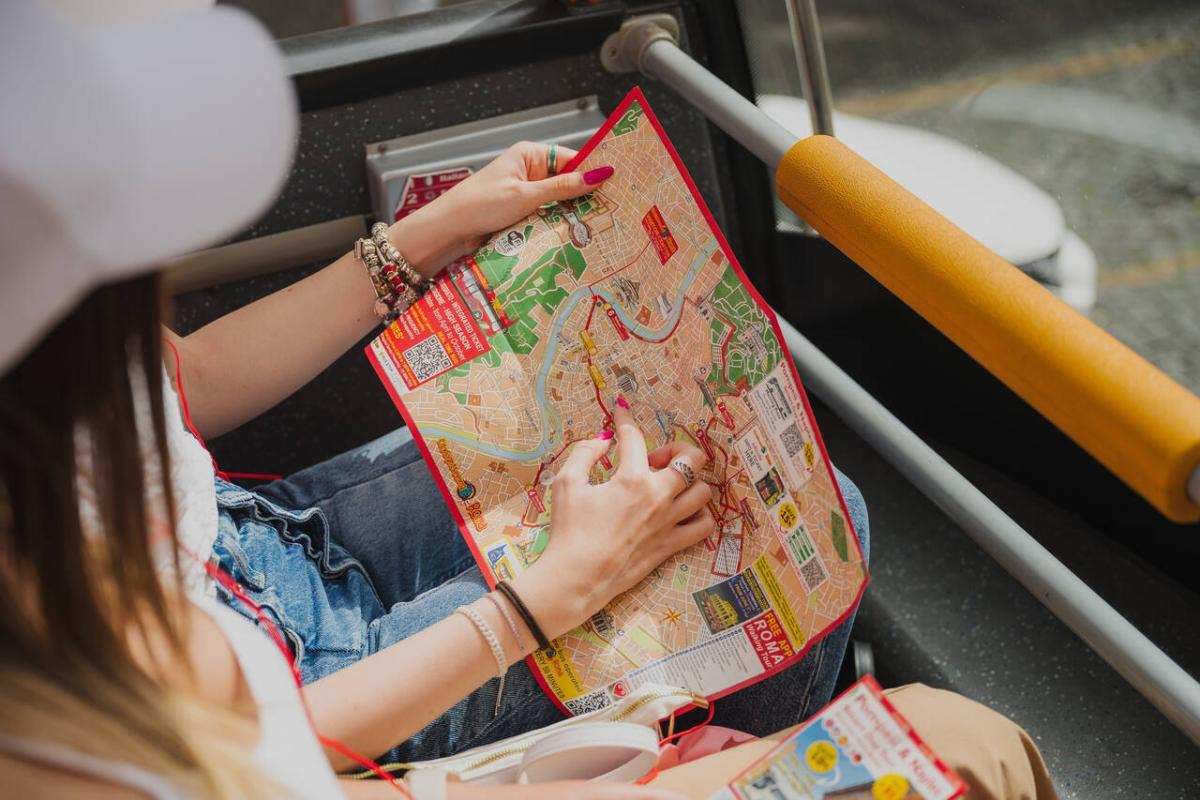 City Sightseeing Rome tour + transfer from Civitavecchia by bus